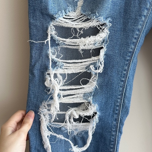 Studio Blue Distressed Light-Medium Wash Blue Jeans, Size 31 - Picture 6 of 16